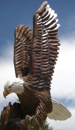 bald eagle carving
